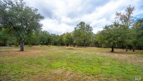 593 W 2nd Street Cloverdale CA 95425