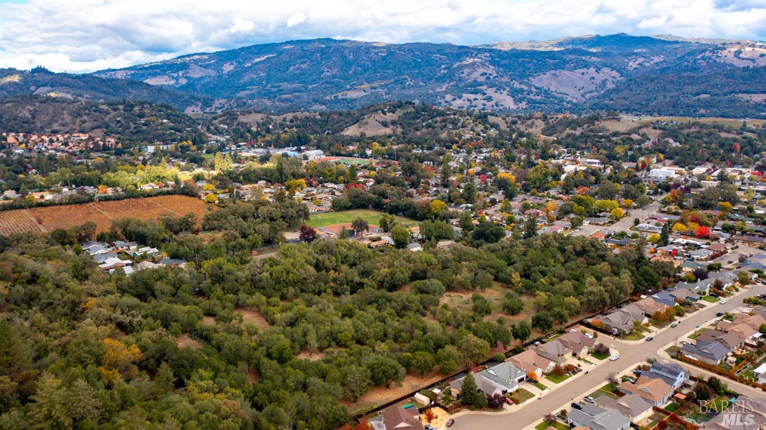 593 W 2nd Street Cloverdale CA 95425