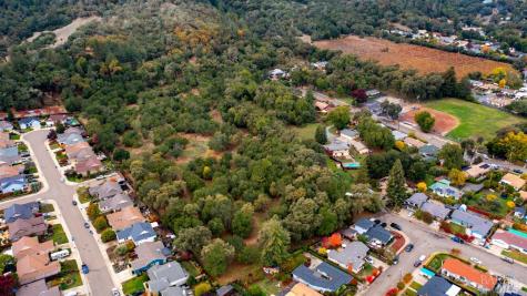 593 W 2nd Street Cloverdale CA 95425