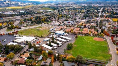 593 W 2nd Street Cloverdale CA 95425