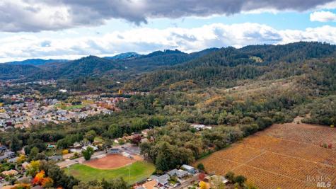 593 W 2nd Street Cloverdale CA 95425