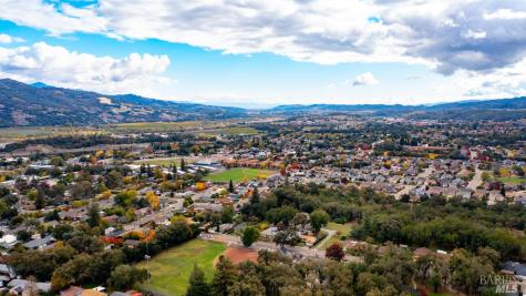 593 W 2nd Street Cloverdale CA 95425