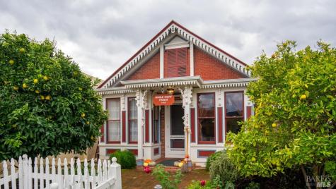 593 W 2nd Street Cloverdale CA 95425