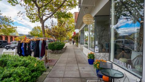 593 W 2nd Street Cloverdale CA 95425