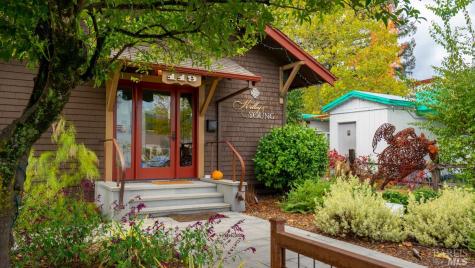 593 W 2nd Street Cloverdale CA 95425