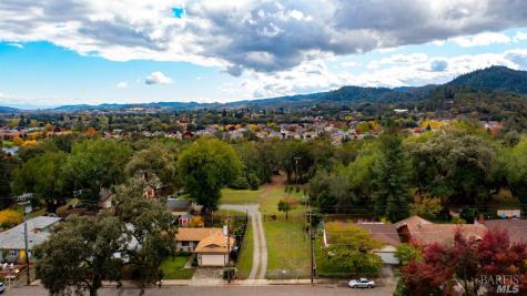 593 W 2nd Street Cloverdale CA 95425