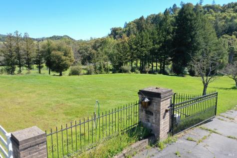 1360 NE Riebli Road Santa Rosa CA 95404