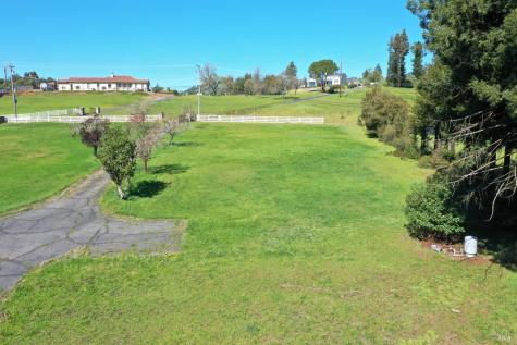 1360 NE Riebli Road Santa Rosa CA 95404