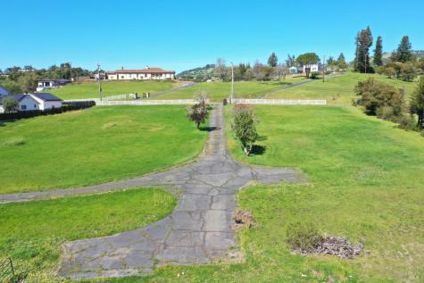 1360 NE Riebli Road Santa Rosa CA 95404