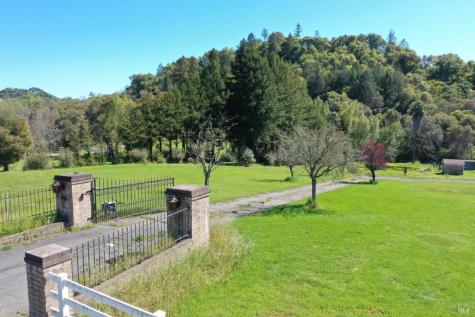 1360 NE Riebli Road Santa Rosa CA 95404