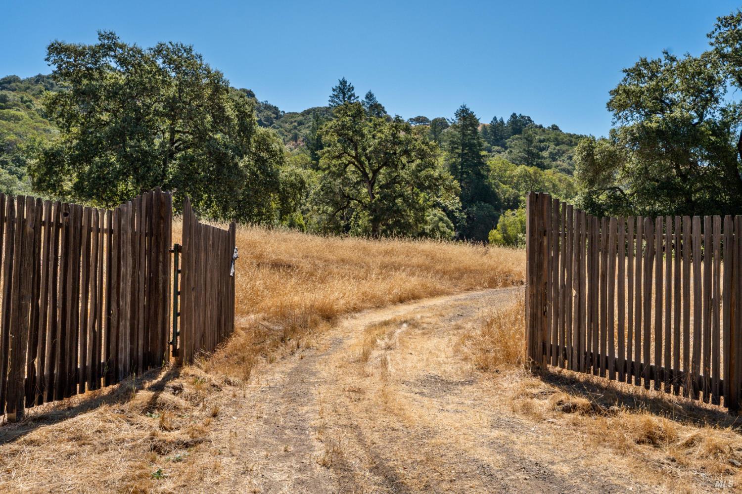 24051 Fig Tree Lane Yorkville CA 95494