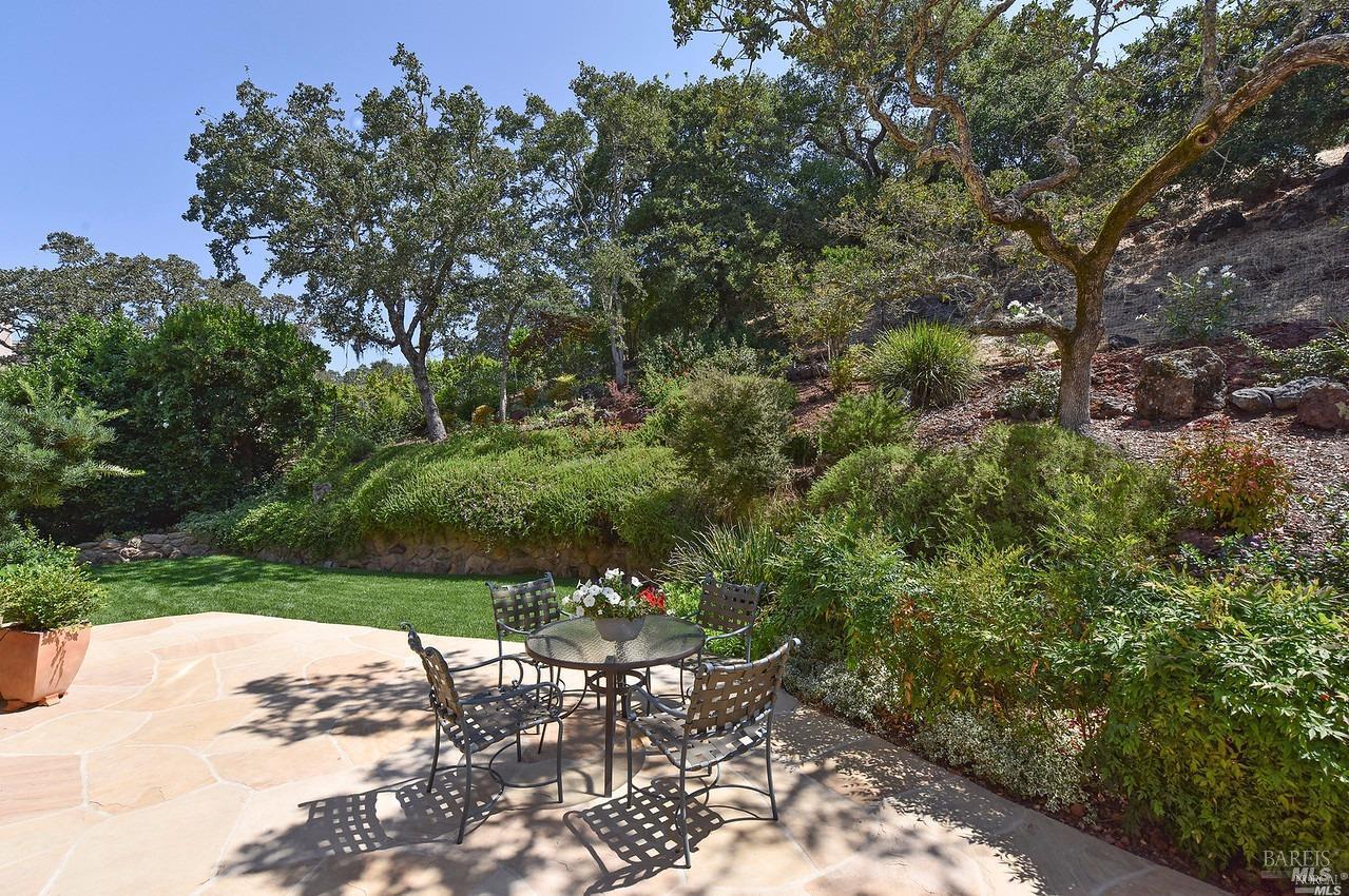 1166 Castle Oaks Drive Napa CA 94558