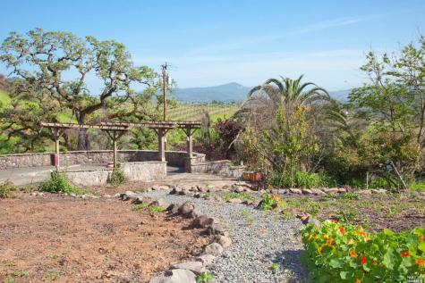 4500-4522 Wallace Road Santa Rosa CA 95404