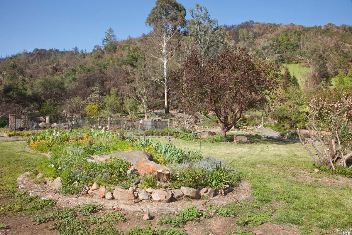 4500-4522 Wallace Road Santa Rosa CA 95404