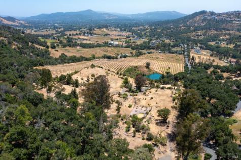 4500-4522 Wallace Road Santa Rosa CA 95404