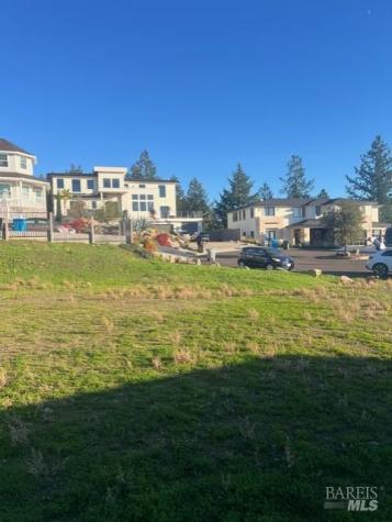 2005 Bracken Court Santa Rosa CA 95403