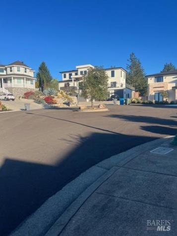 2005 Bracken Court Santa Rosa CA 95403