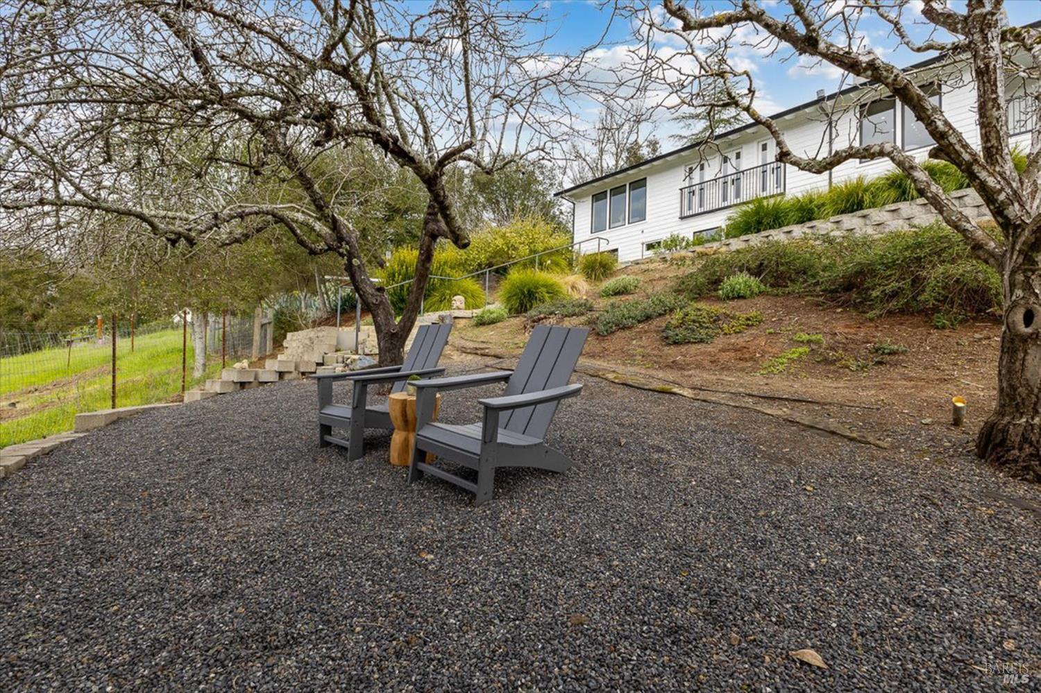 620 Coghlan Road Healdsburg CA 95448