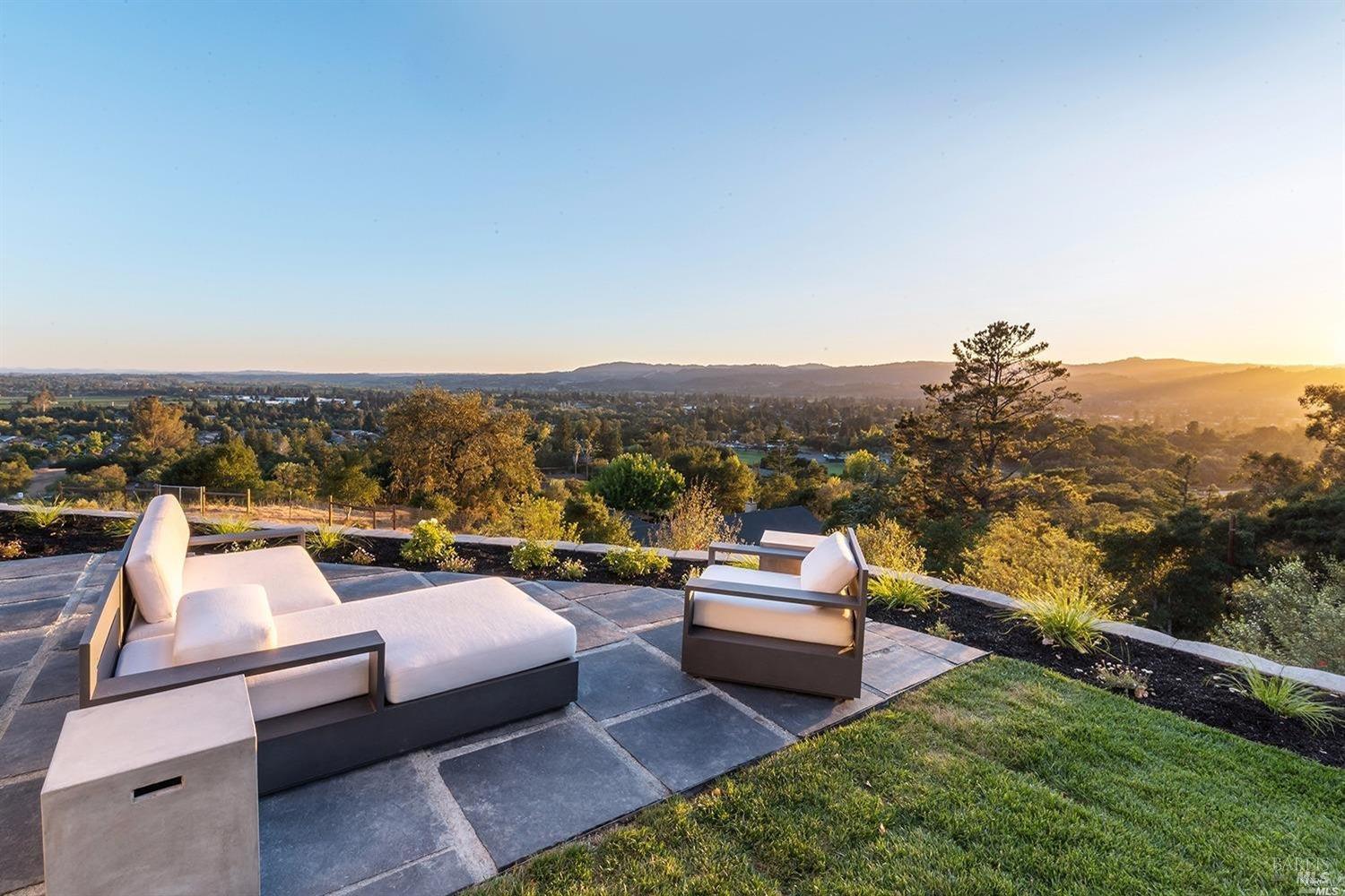 620 Coghlan Road Healdsburg CA 95448