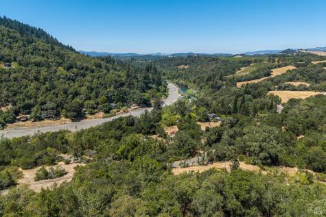 2119 Rio Lindo Avenue Healdsburg CA 95448