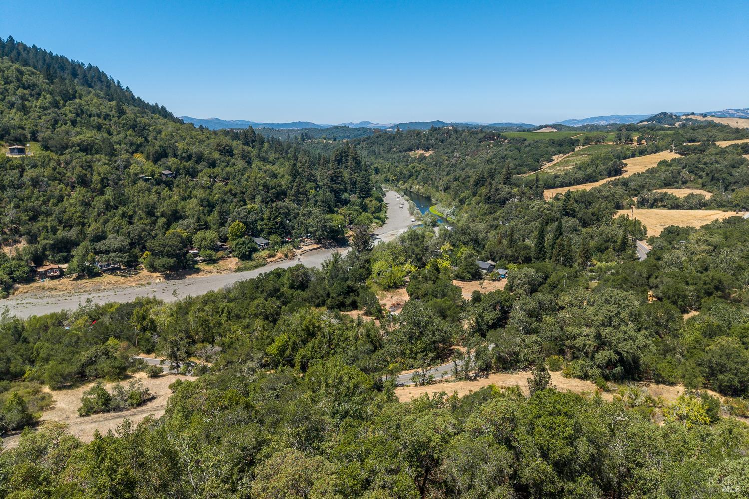 2119 Rio Lindo Avenue Healdsburg CA 95448