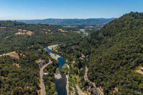 2119 Rio Lindo Avenue Healdsburg CA 95448