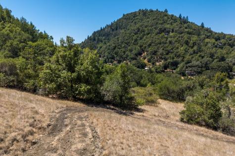 2119 Rio Lindo Avenue Healdsburg CA 95448