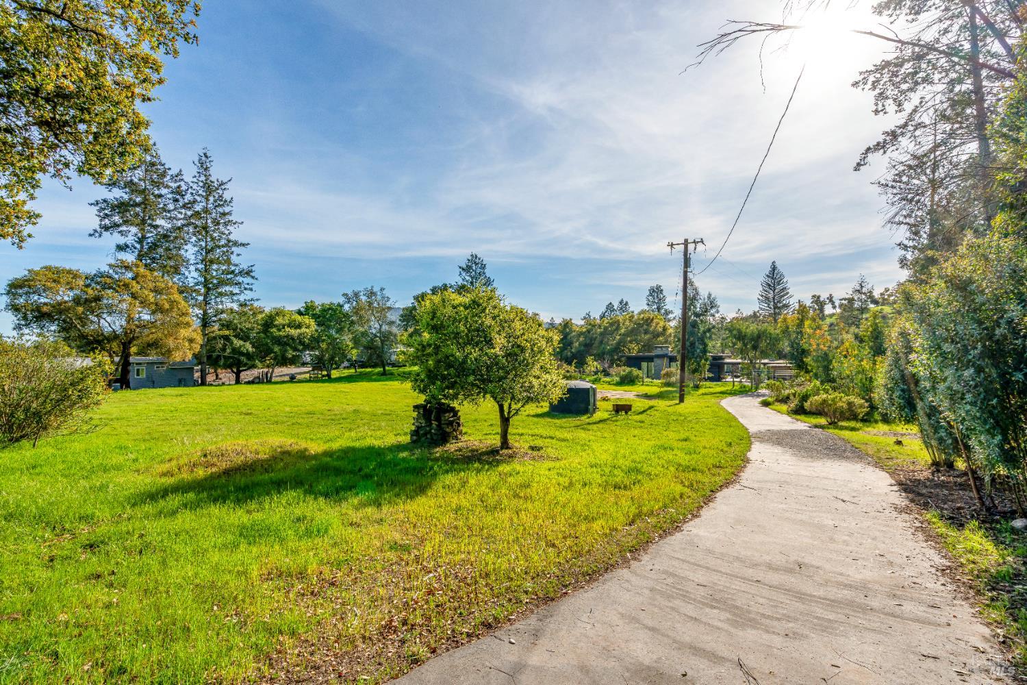 2340 Lawndale Road Kenwood CA 95452