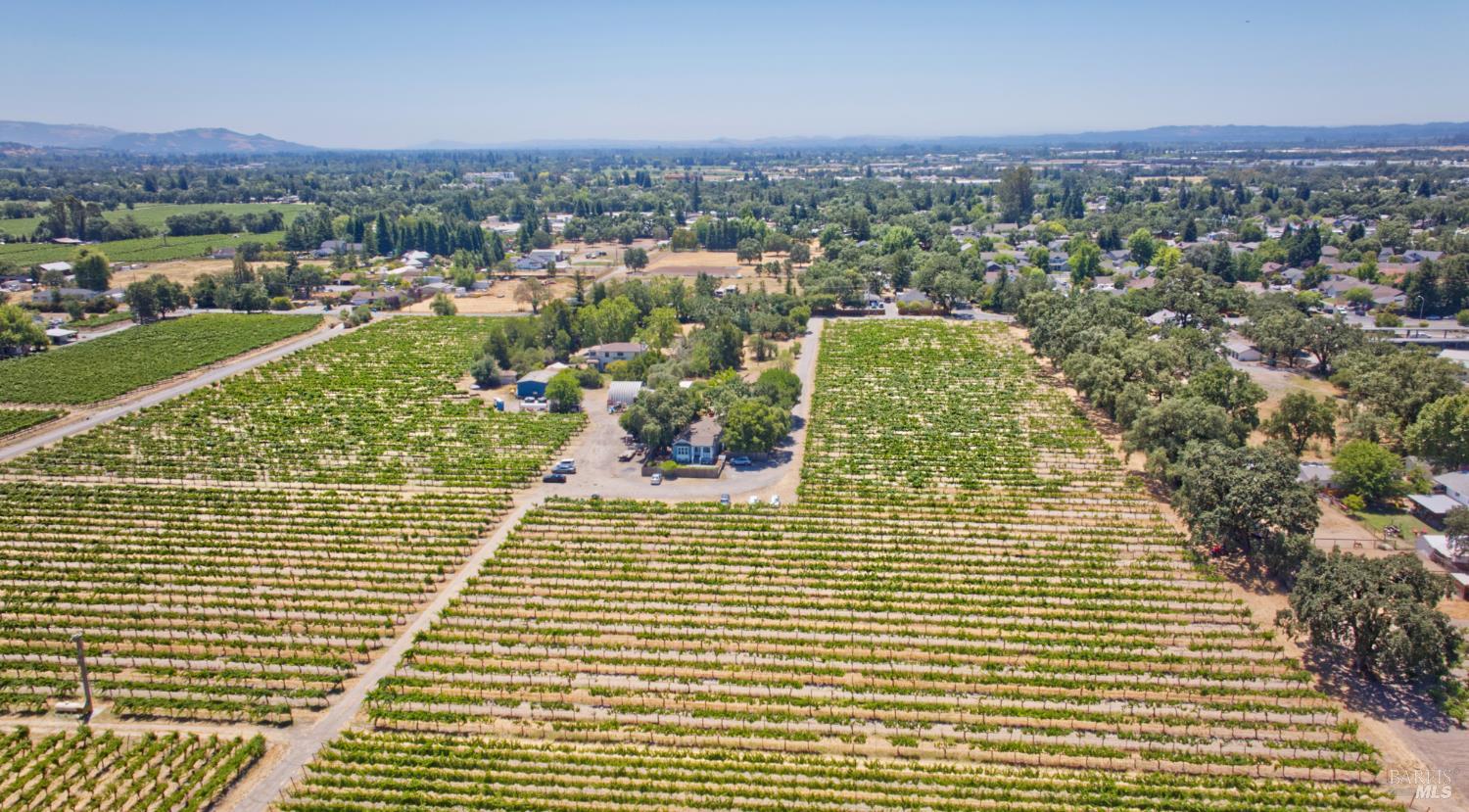 179 Pleasant Avenue Windsor CA 95403