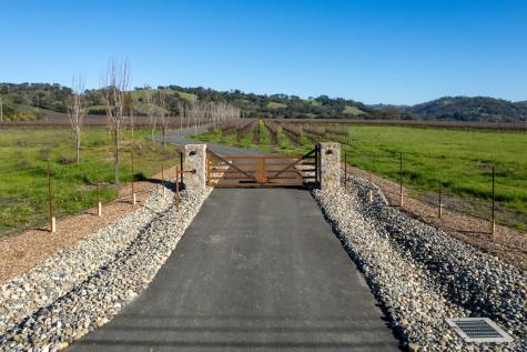 1276 Jensen Lane Windsor CA 95492