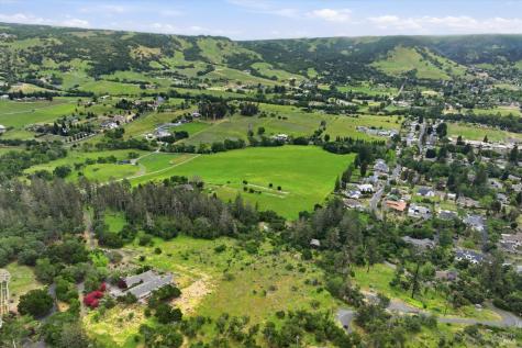 3577 Deer Trail Road Santa Rosa CA 95404