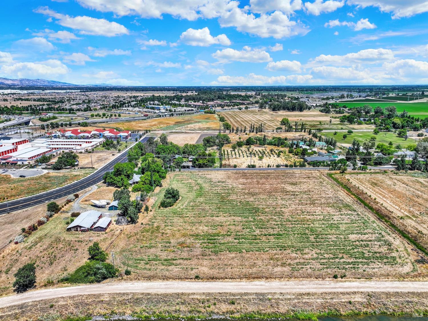 5070 Walnut Road Vacaville CA 95687