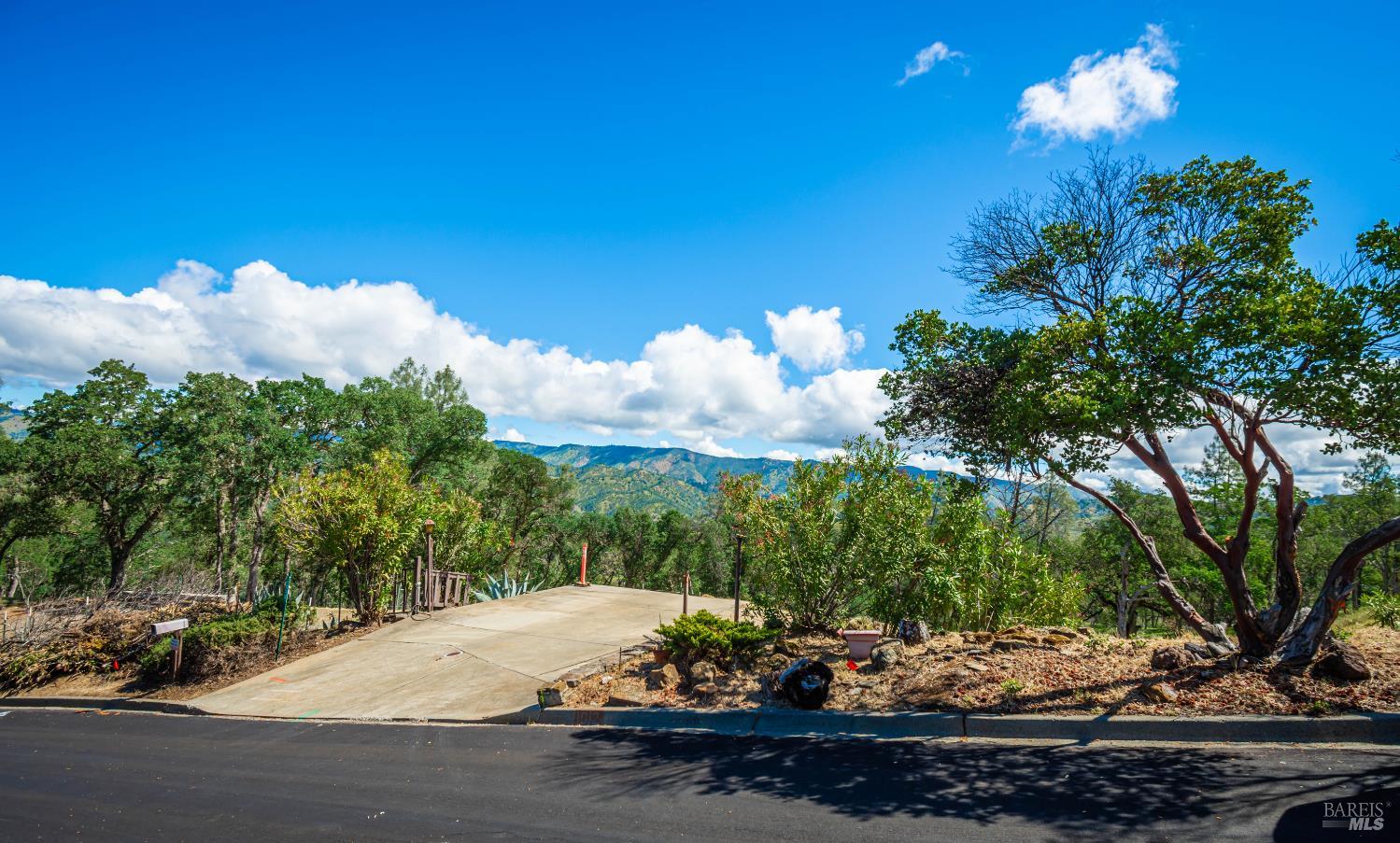 1012 Eastridge Drive Napa CA 94558
