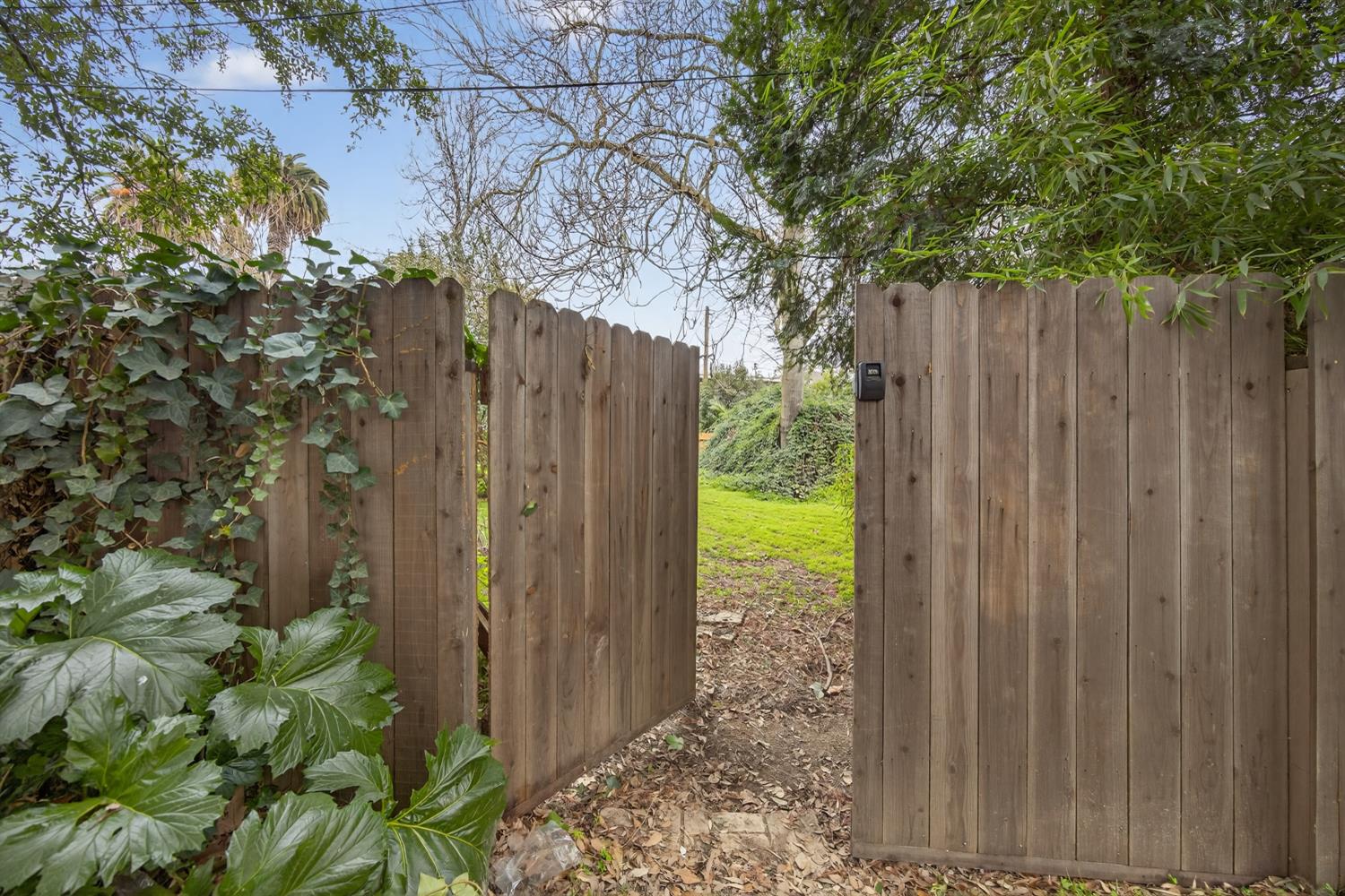319 W Street Sacramento CA 95818