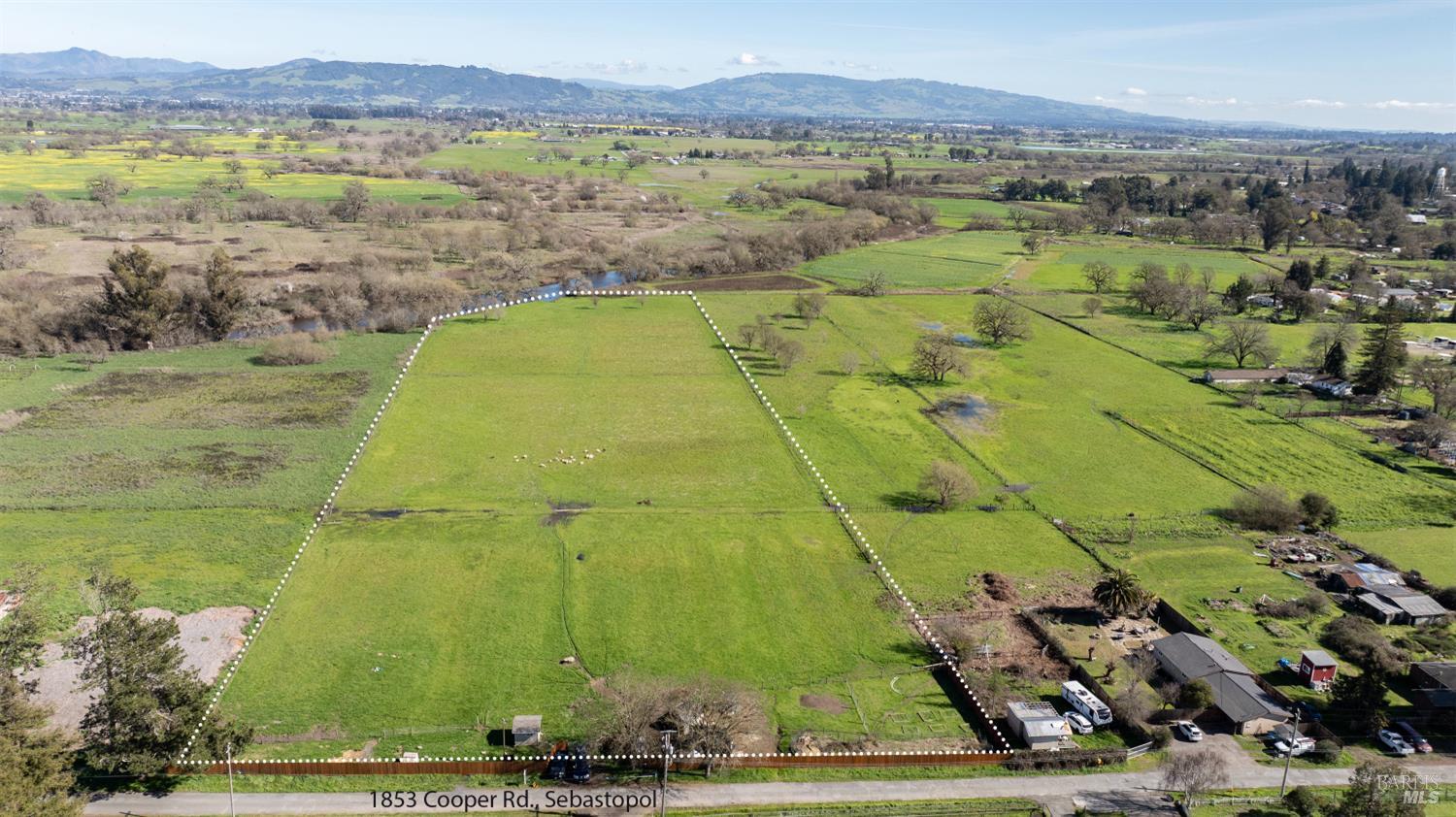1853 Cooper Road Sebastopol CA 95472