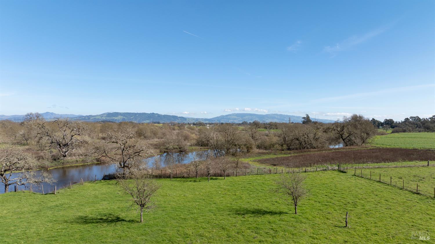 1853 Cooper Road Sebastopol CA 95472