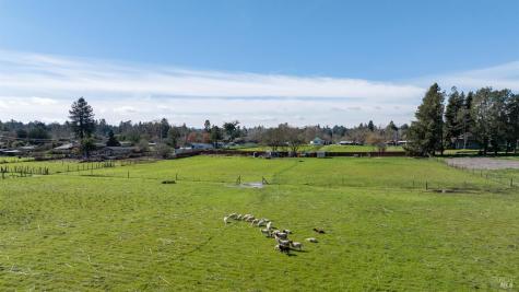 1853 Cooper Road Sebastopol CA 95472