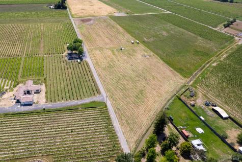 835 Dry Creek Road Healdsburg CA 95448