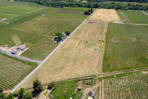 835 Dry Creek Road Healdsburg CA 95448