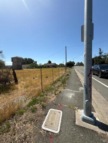 2082 Fulton Road Santa Rosa CA 95403