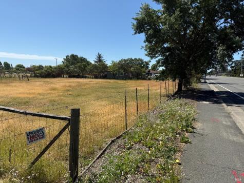 2082 Fulton Road Santa Rosa CA 95403