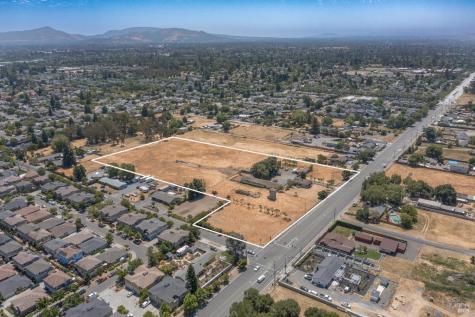 2082 Fulton Road Santa Rosa CA 95403