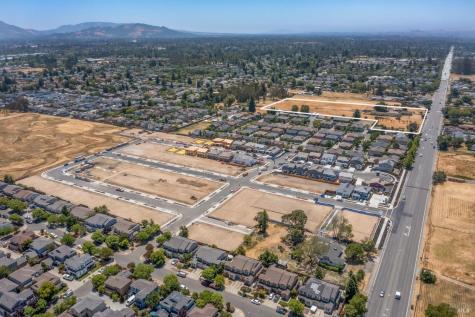 2082 Fulton Road Santa Rosa CA 95403