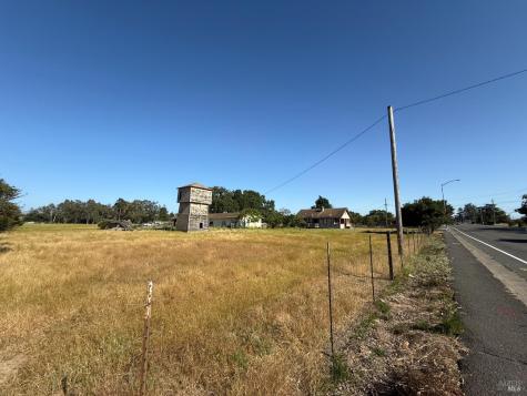 2082 Fulton Road Santa Rosa CA 95403