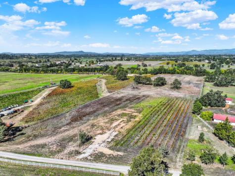 5695 Bravo Toro Lane Santa Rosa CA 95401