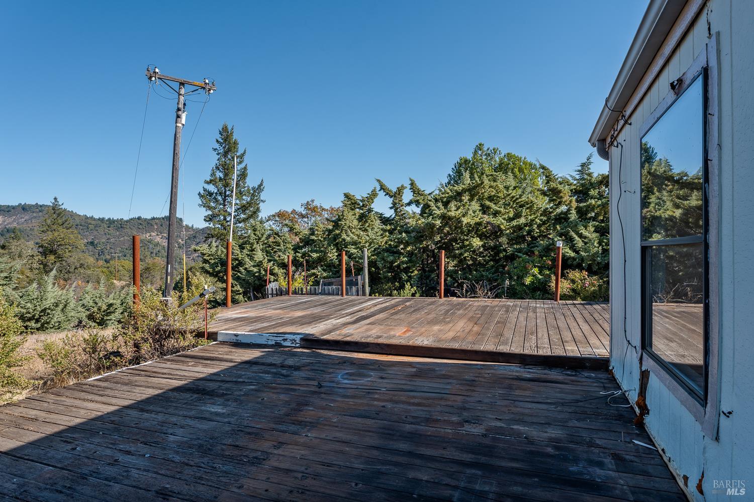 6650 Robinson Creek Road Ukiah CA 95482