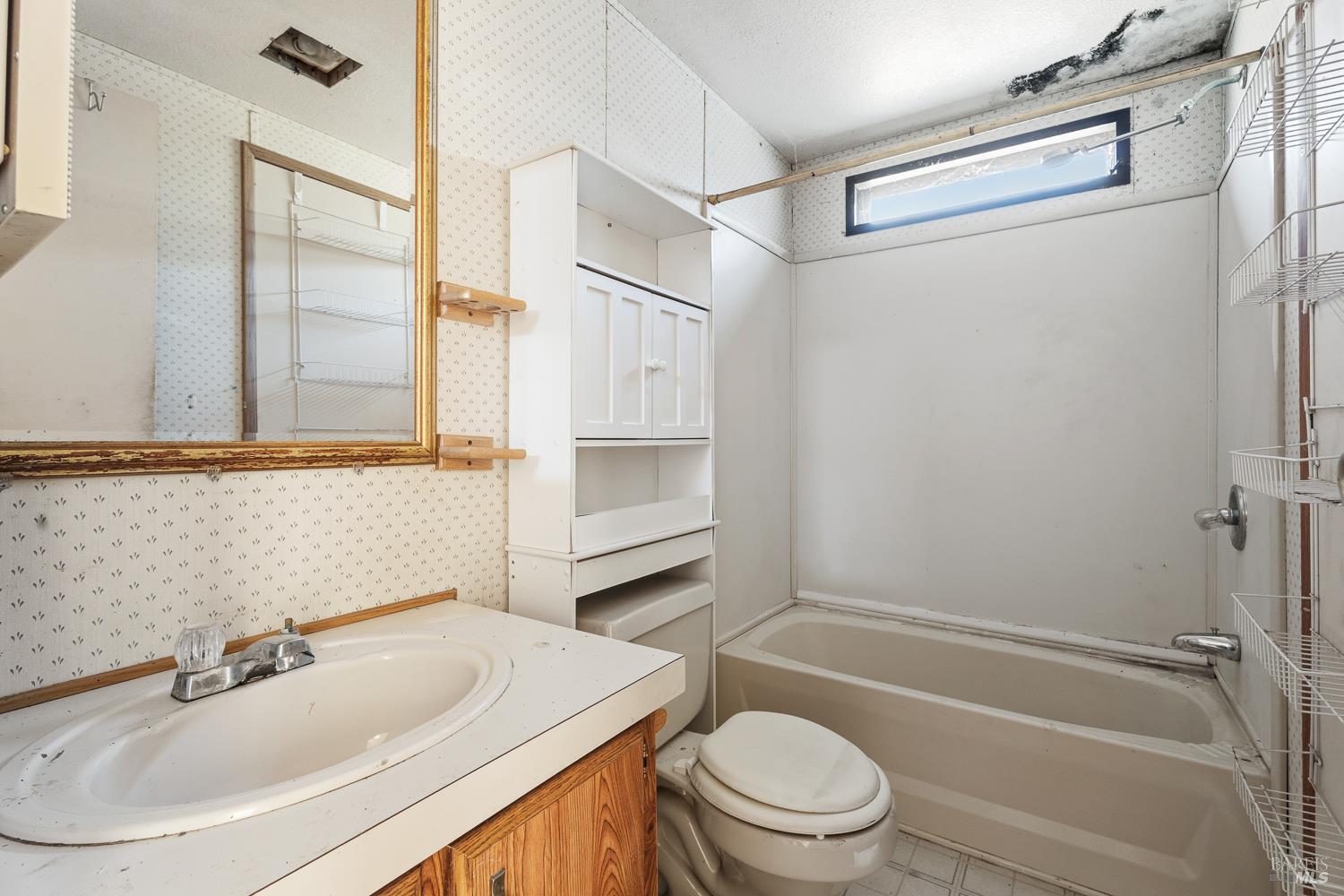 6650 Robinson Creek Road Ukiah CA 95482