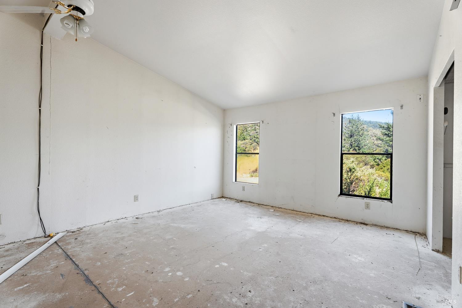 6650 Robinson Creek Road Ukiah CA 95482