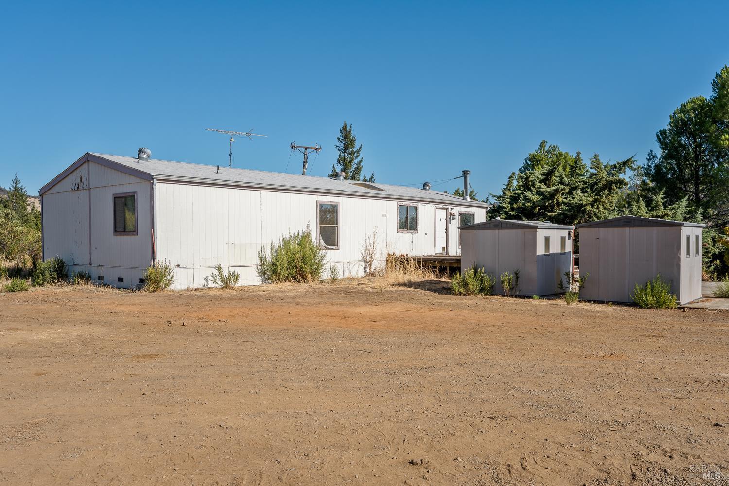 6650 Robinson Creek Road Ukiah CA 95482