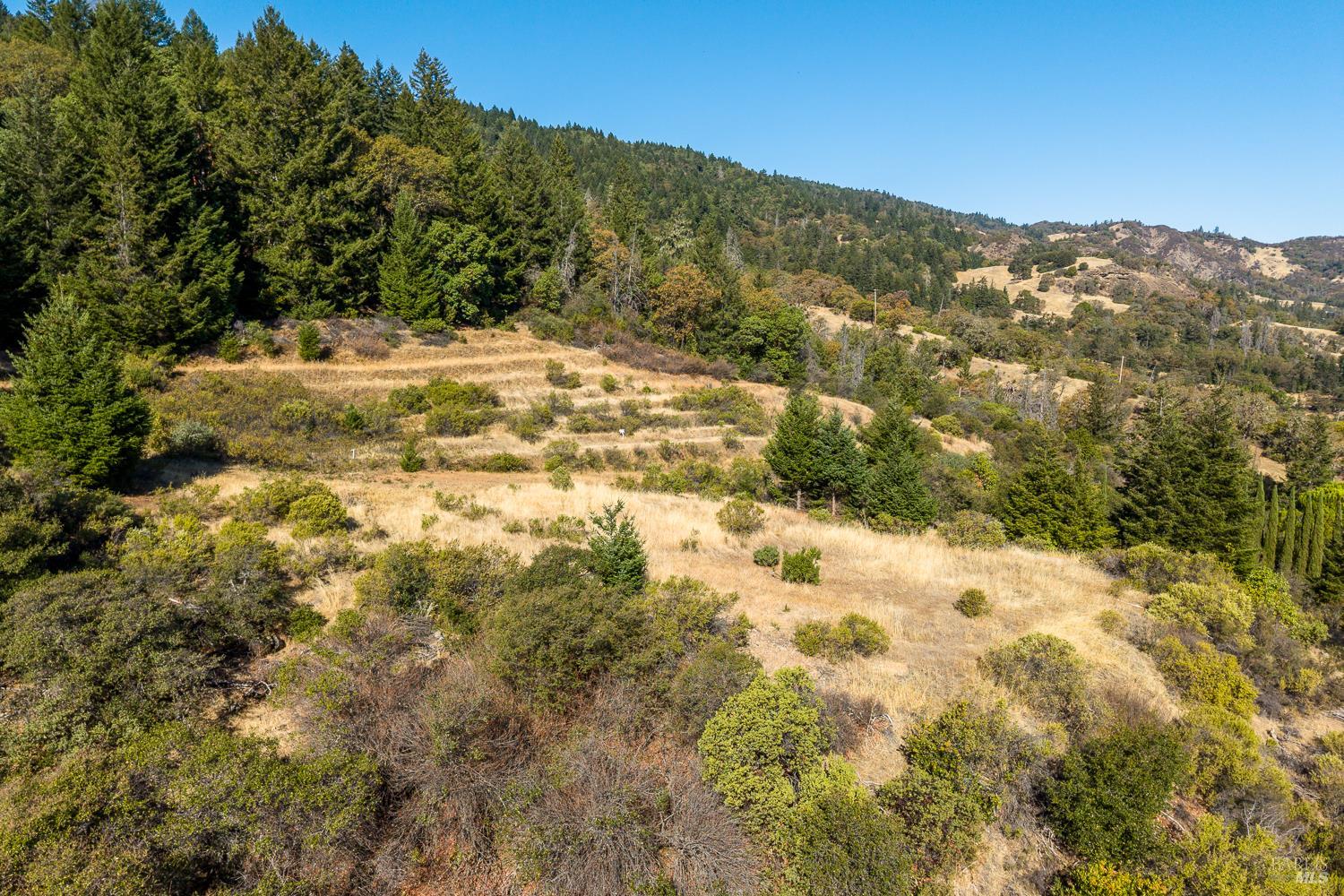 6650 Robinson Creek Road Ukiah CA 95482